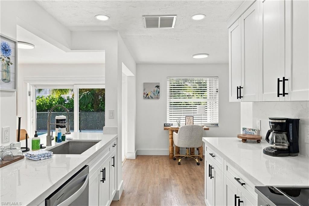 729 Sand Dollar Dr , Sanibel, FL 33957 Photo
