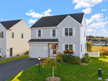 155 Prattown Ln, Bridgewater, MA 02324