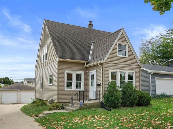 4039 W Cheyenne STREET, Milwaukee, WI 53209