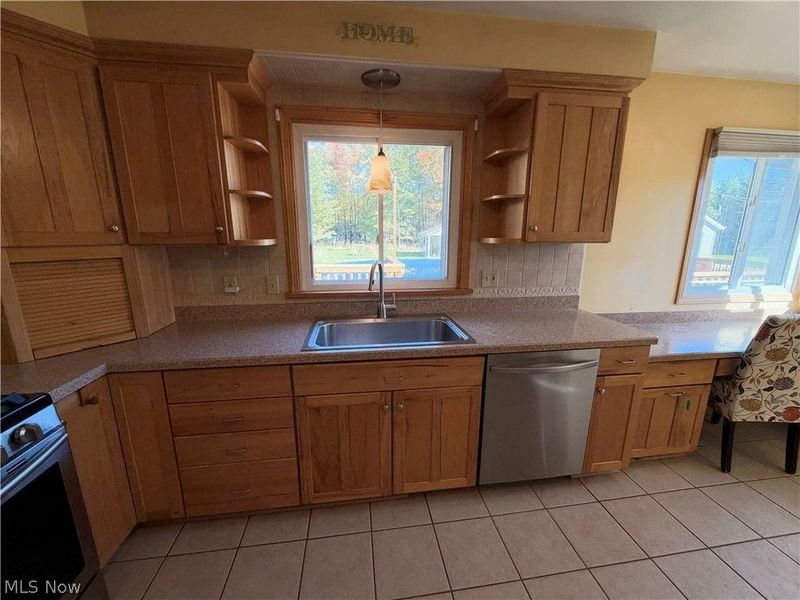 4694 Maple Lane, North Royalton, OH 44133 Photo 4