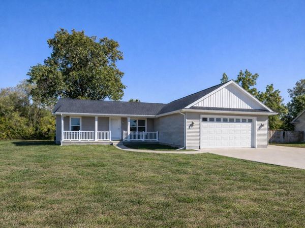 135 Jeremy Lane, Constantine, MI 49042