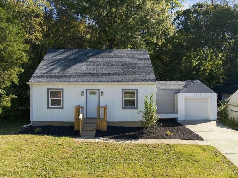 6236 Stewart Road, Silverton, OH 45227 Photo 1
