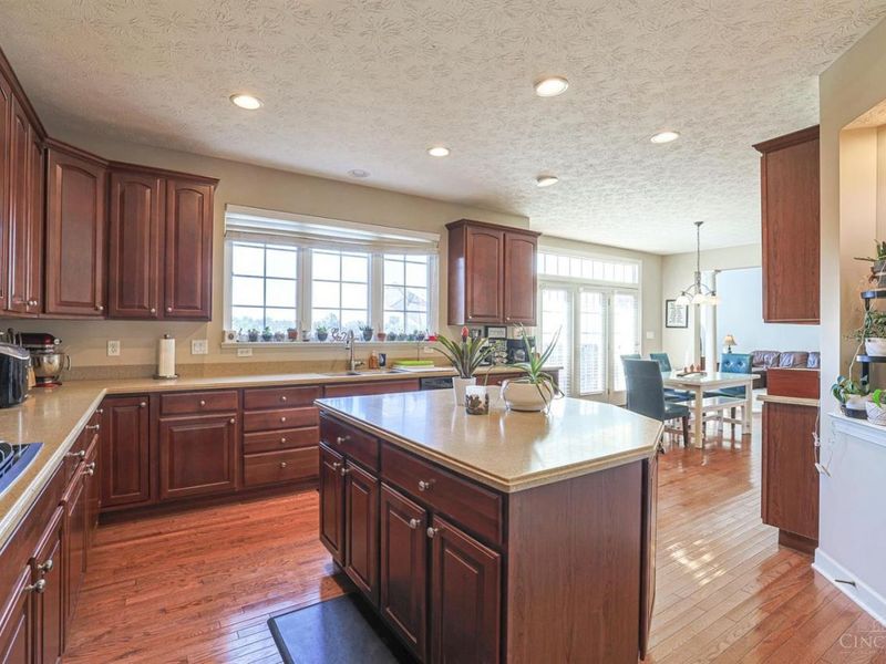 6722 Jennifer Lynn Drive, Green Township, OH 45248 Photo 16