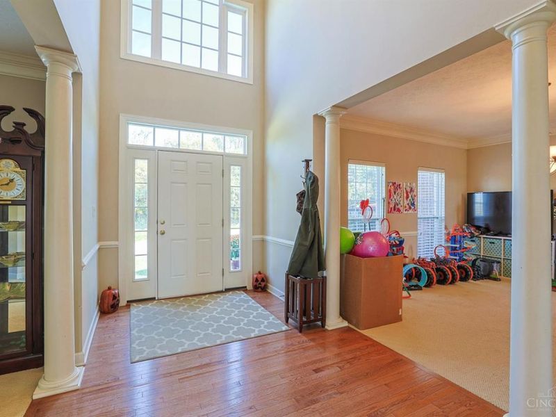 6722 Jennifer Lynn Drive, Green Township, OH 45248 Photo 4