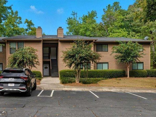 708 Parkaire Crossing, Marietta, GA 30068