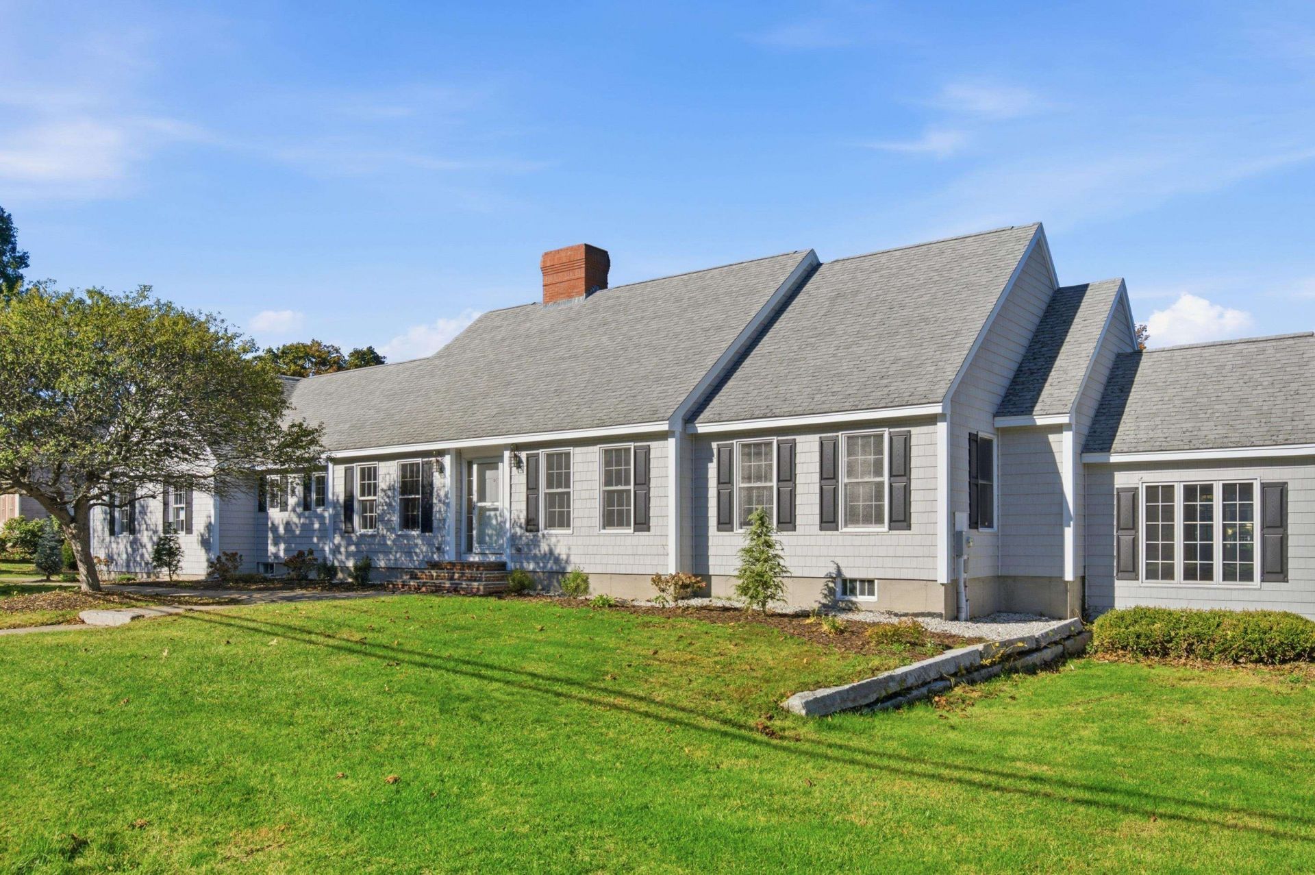 24 Locke Road, Hampton, NH 03842 Main Photo