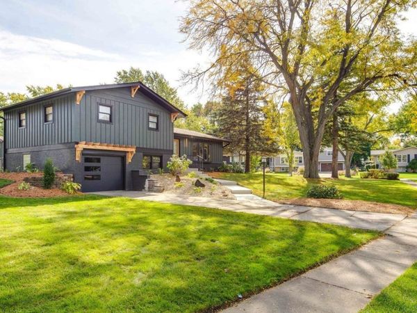 6955 PARKVIEW Drive , Downers Grove, IL 60516