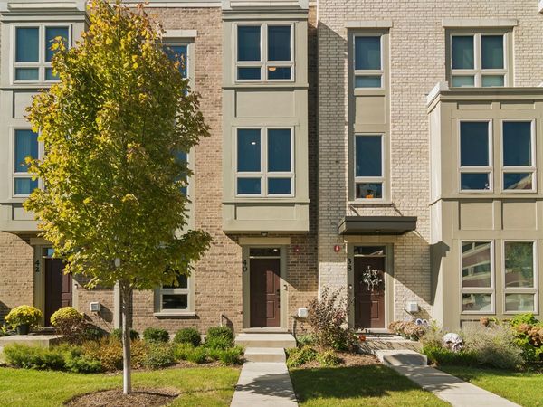 40 S Highland Avenue, Arlington Heights, IL 60005