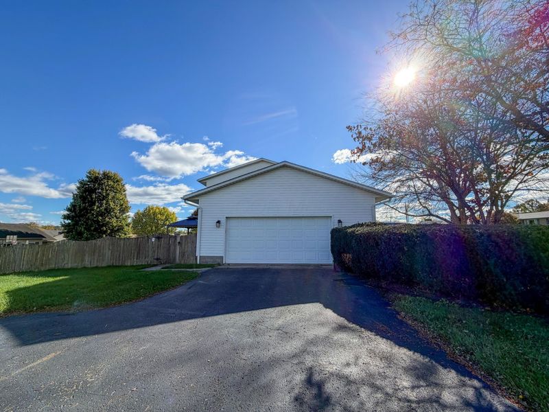 2486 Sheridan Drive , Lancaster, OH 43130 Photo 6