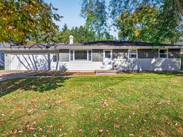 3390 W JUSTIN STREET, Appleton, WI 54914