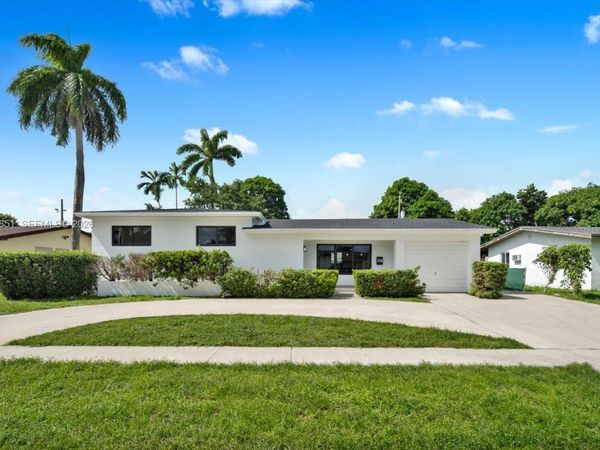 18810 NW 8th Ct , Miami Gardens, FL 33169