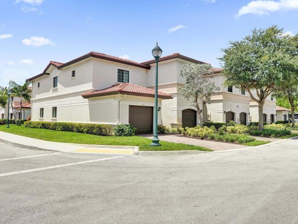 4208 N DIXIE Highway, Unit 25, Oakland Park, FL 33334
