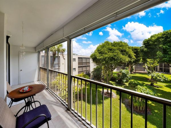 5250 LAS VERDES Circle, Unit 317, Delray Beach, FL 33484