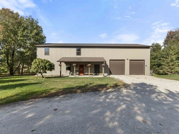 19597 Hilltop Court, Perry, IA 50220
