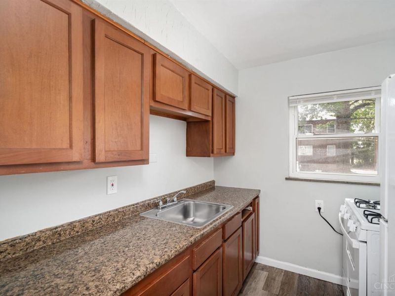 1640 Anita Place, Cincinnati, OH 45237 Photo 8