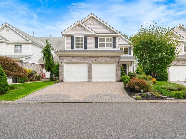 66 Kate Circle , Middle Island, NY 11953