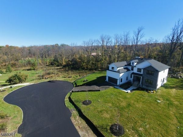6 Ruby Ct, Hardyston, NJ 07419