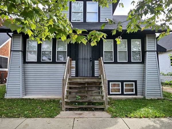 10321 S Lowe Avenue , Chicago, IL 60628