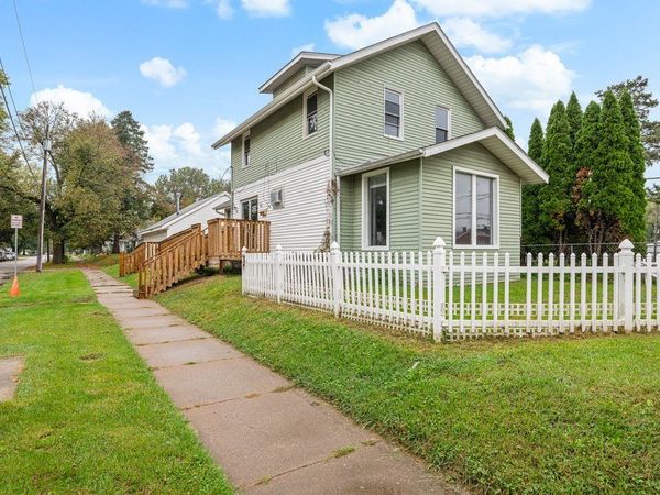 1559 28 Avenue , Moline, IL 61265