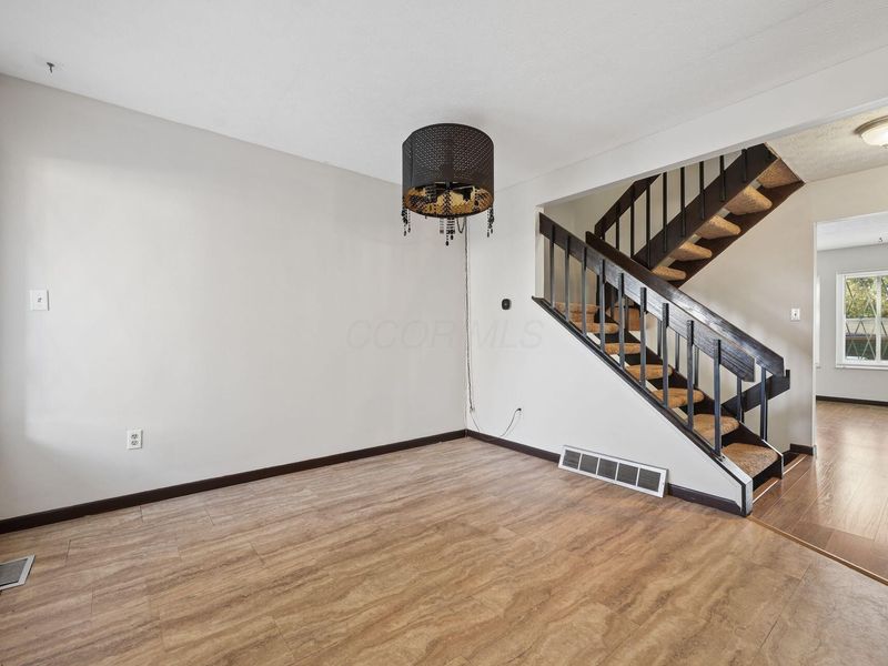 3300 Valley Lane S, Columbus, OH 43231 Photo 14