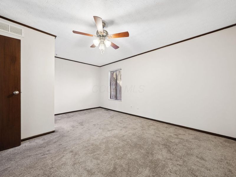 3300 Valley Lane S, Columbus, OH 43231 Photo 23