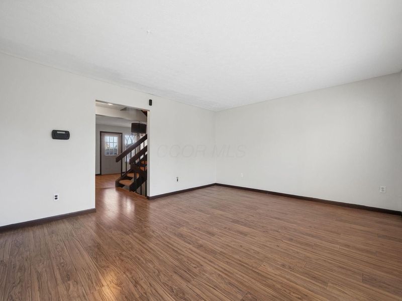3300 Valley Lane S, Columbus, OH 43231 Photo 3