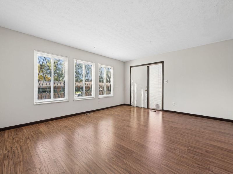 3300 Valley Lane S, Columbus, OH 43231 Photo 5