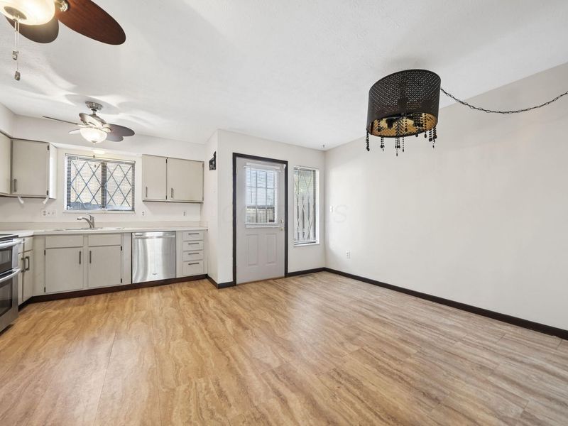 3300 Valley Lane S, Columbus, OH 43231 Photo 7