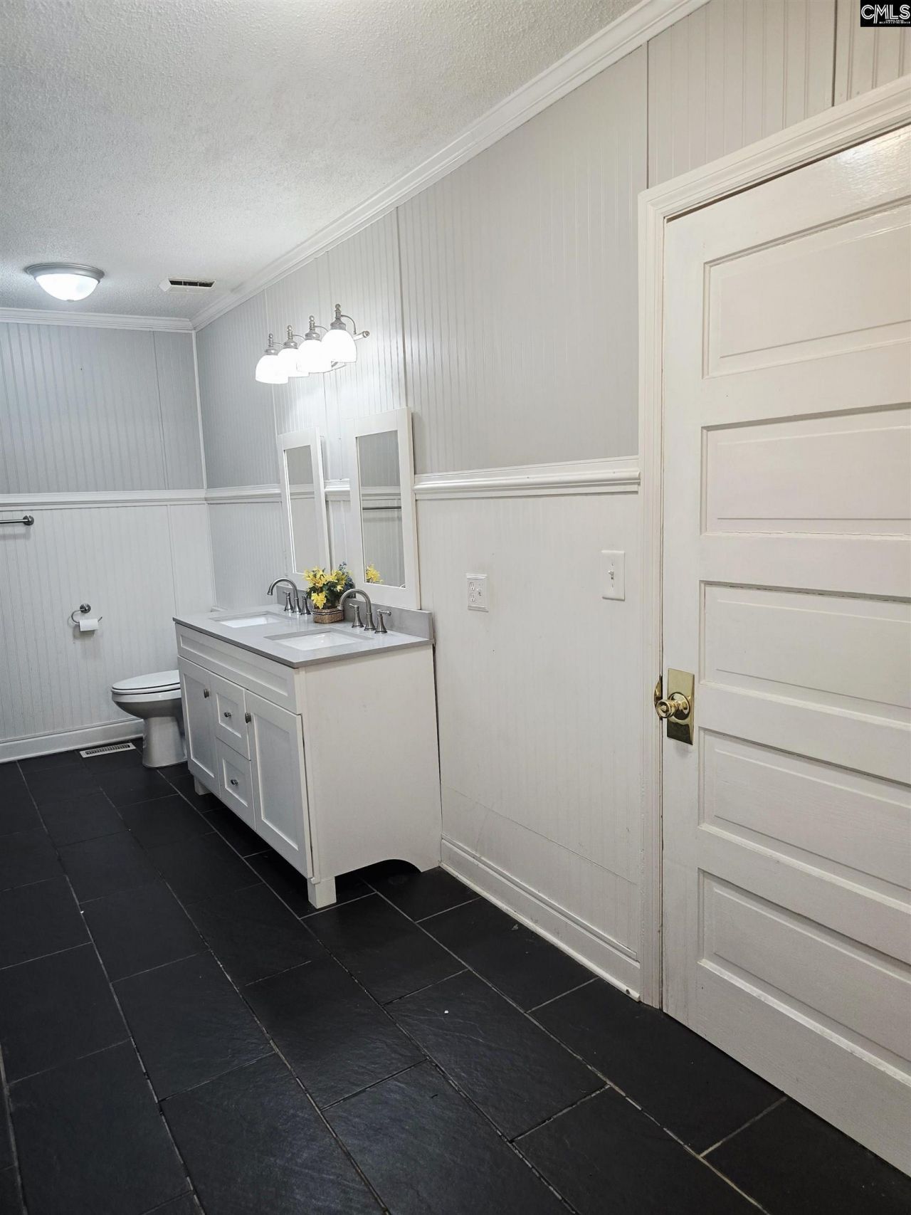 1210 Hunt Street Photo 11