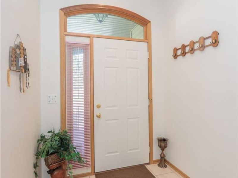 550 Deer Path Lane, Northfield Center, OH 44067 Photo 2