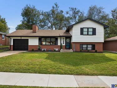 6031 Lexington Avenue, Lincoln, NE 68505