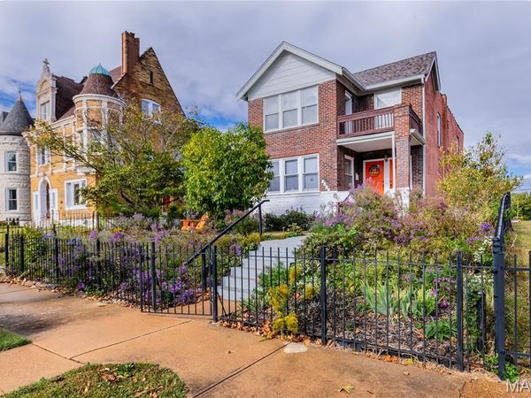 4461 Washington Boulevard , St Louis, MO 63108