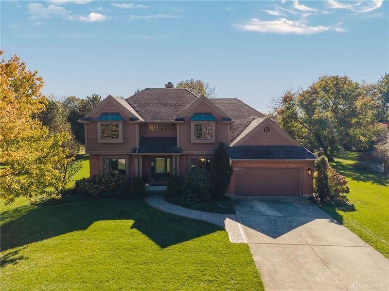 2066 Canterbury Court, Troy, OH 45373 Photo 2
