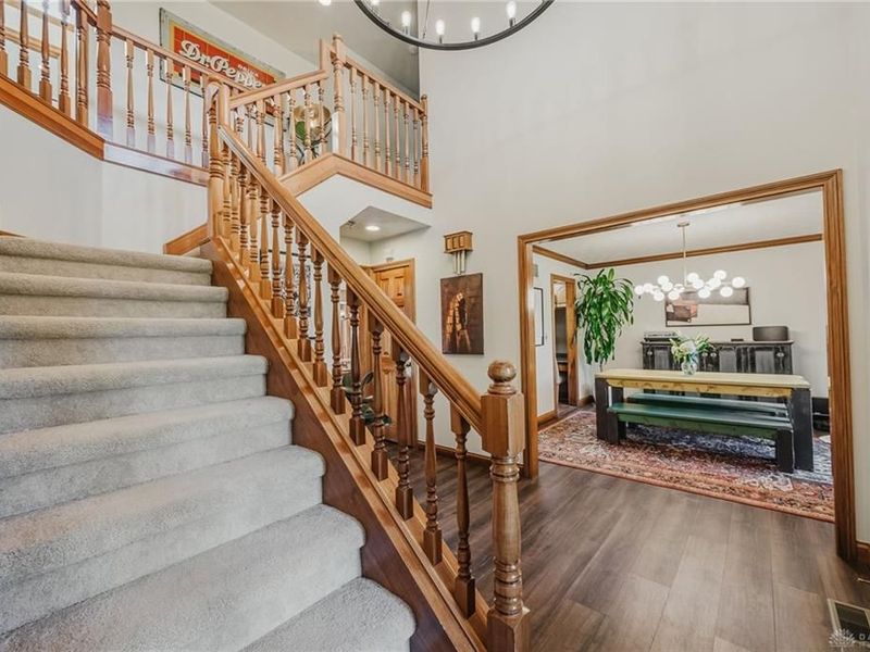 2066 Canterbury Court, Troy, OH 45373 Photo 6