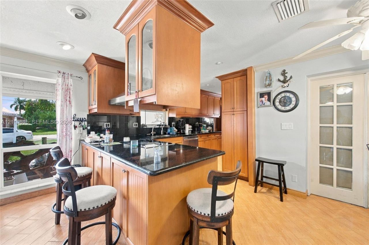 131 SE 12th St , Pompano Beach, FL 33060 Photo