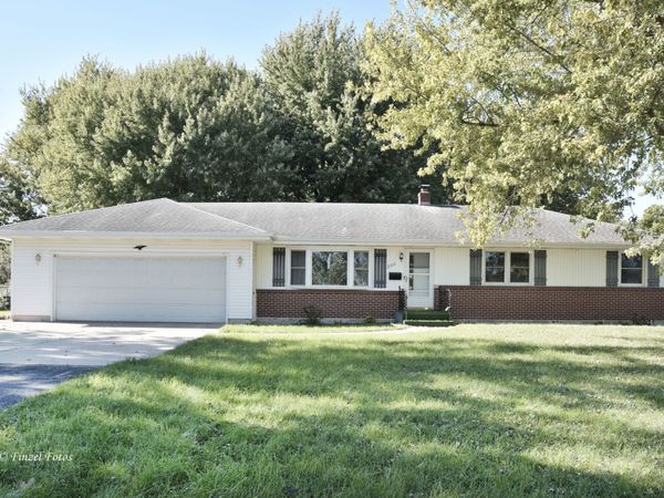 206 S Maple Avenue, Byron, IL 61010