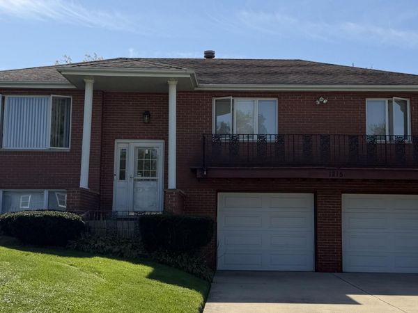 1215 Sunnyslope Drive , Crown Point, IN 46307