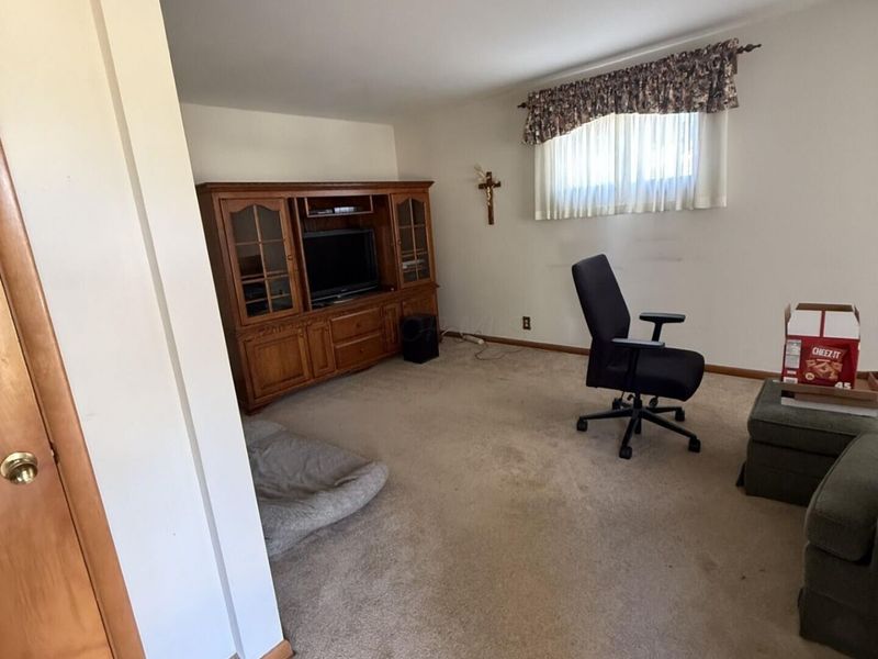 41 Arlington Avenue , London, OH 43140 Photo 3