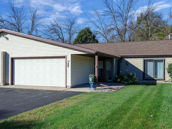 907 JACOBSEN ROAD, Neenah, WI 54956