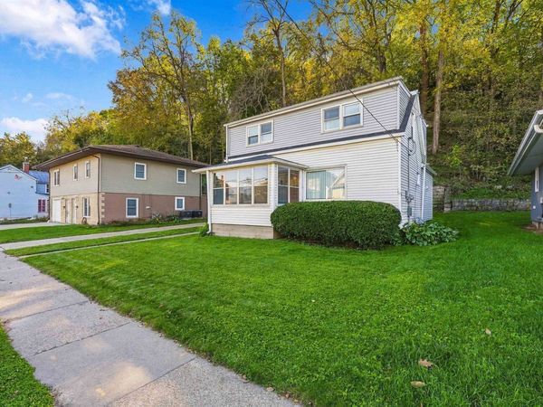 2755 Central Avenue, Dubuque, IA 52001