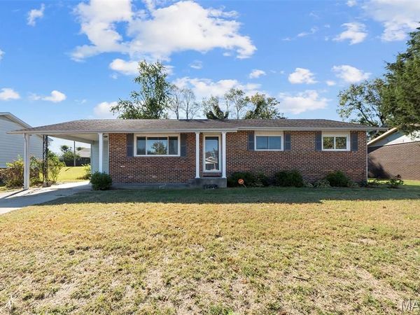 917 Cambridge, Sikeston, MO 63780