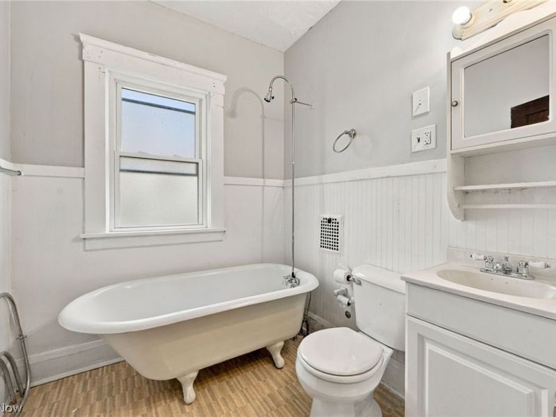 1296 Fry Avenue , Lakewood, OH 44107 Photo 23