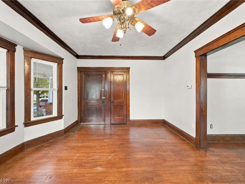 1296 Fry Avenue , Lakewood, OH 44107 Photo 8