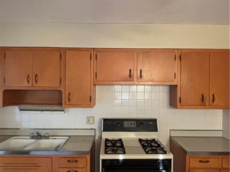 9616 Garfield Blvd Boulevard, Garfield Heights, OH 44125 Photo 5