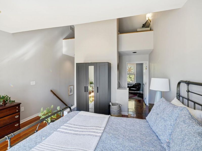 407 Milton, Cincinnati, OH 45202 Photo 21