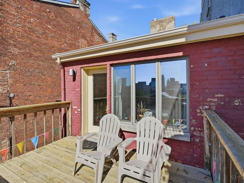 407 Milton, Cincinnati, OH 45202 Photo 23