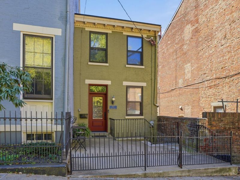 407 Milton, Cincinnati, OH 45202 Photo 7