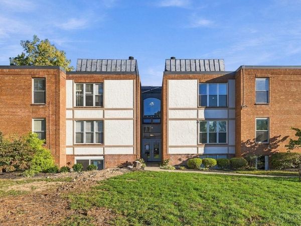 3825 Petoskey Avenue, Unit 31, Mariemont, OH 45227