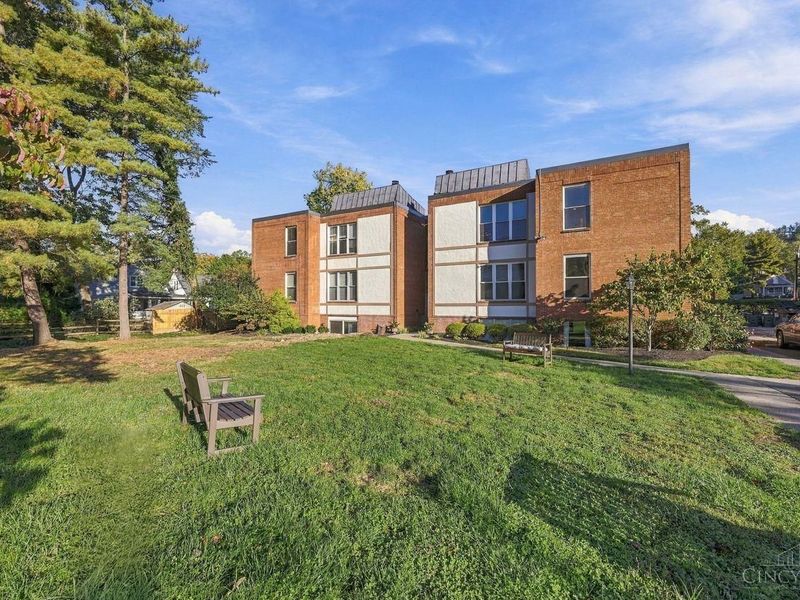 3825 Petoskey Avenue, Unit 31, Mariemont, OH 45227 Photo 39