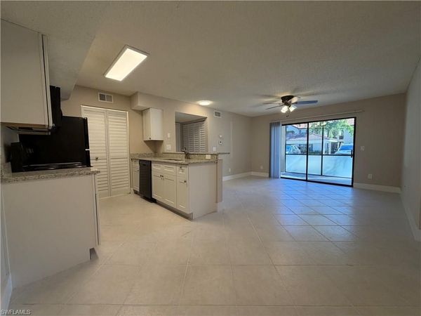 2094 Arbour Walk CIR , Unit 3015, NAPLES, FL 34109